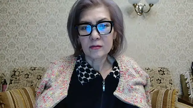 Snapshot of Elegant00Lady chatting on 10/11/25, 05:44 Elegant00Lady online show from 10/11/25, 05:44