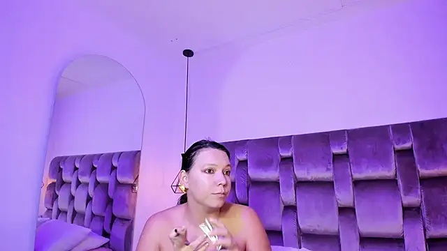 MaiteMarsshall online show from 02/03/25, 10:14