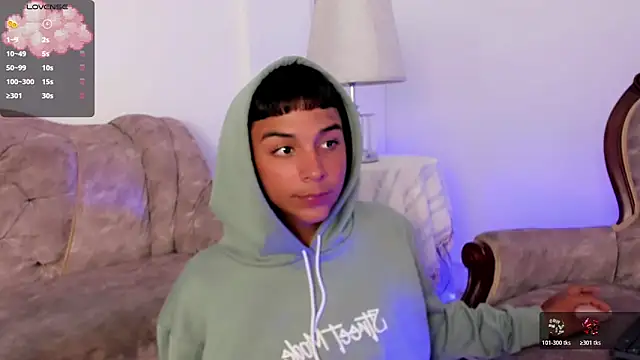 Snapshot of Seductivo_jr chatting on 11/05/25, 09:15 Seductivo jr online show from 11/05/25, 09:15