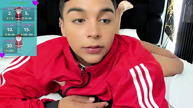 Snapshot of Seductivo_jr chatting on 12/20/25, 04:19 Seductivo jr online show from 12/20/25, 04:19