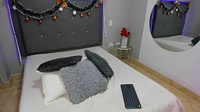 emma lye online show from 12/22/24, 02:38