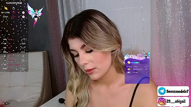 Snapshot of Abigail_29 chatting on 12/05/24, 03:39 Abigail 29 online show from 12/05/24, 03:39