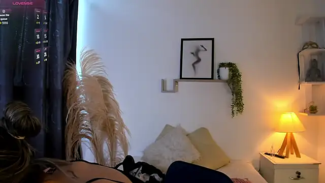 Abigail 29 online show from 10/14/25, 12:17