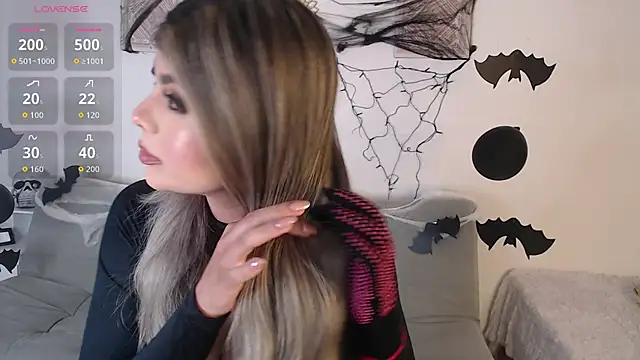 Abigail 29 online show from 10/24/25, 12:12