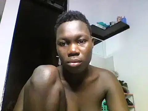 Snapshot of sexyqueen02 chatting on 12/31/24, 12:32 sexyqueen02 online show from 12/31/24, 12:32