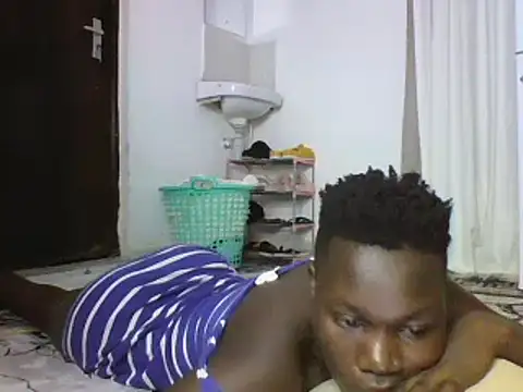 Snapshot of sexyqueen02 chatting on 02/16/25, 07:27 sexyqueen02 online show from 02/16/25, 07:27