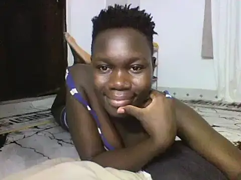 Snapshot of sexyqueen02 chatting on 02/17/25, 01:36 sexyqueen02 online show from 02/17/25, 01:36