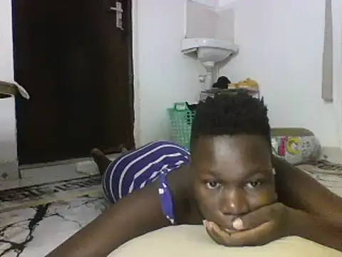 Snapshot of sexyqueen02 chatting on 02/18/25, 02:27 sexyqueen02 online show from 02/18/25, 02:27