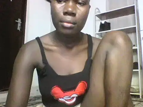 Snapshot of sexyqueen02 chatting on 02/22/25, 10:42 sexyqueen02 online show from 02/22/25, 10:42