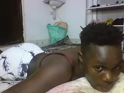 Snapshot of sexyqueen02 chatting on 02/24/25, 02:40 sexyqueen02 online show from 02/24/25, 02:40