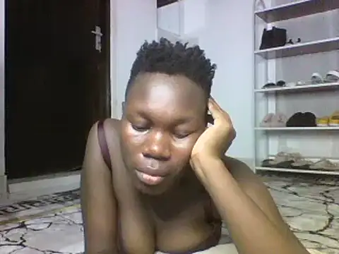 Snapshot of sexyqueen02 chatting on 02/28/25, 02:53 sexyqueen02 online show from 02/28/25, 02:53