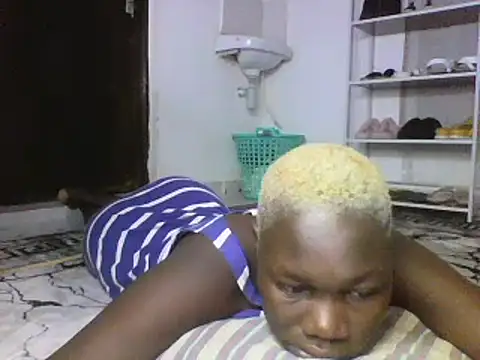 Snapshot of sexyqueen02 chatting on 03/03/25, 12:48 sexyqueen02 online show from 03/03/25, 12:48