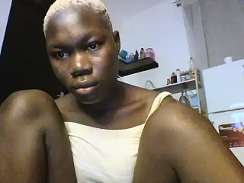 Snapshot of sexyqueen02 chatting on 03/10/25, 12:51 sexyqueen02 online show from 03/10/25, 12:51