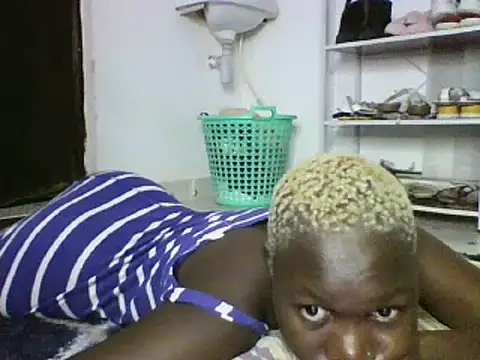 Snapshot of sexyqueen02 chatting on 03/16/25, 07:04 sexyqueen02 online show from 03/16/25, 07:04