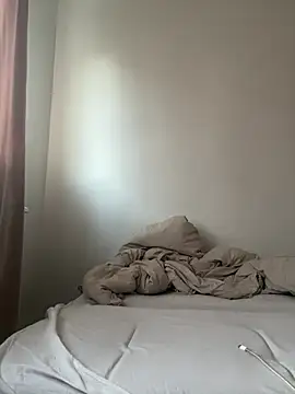 Sara darling online show from 03/08/25, 06:21