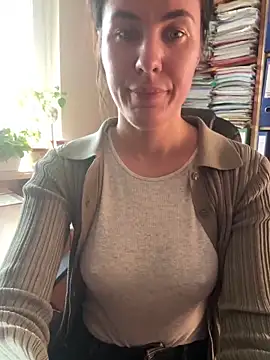 Sara darling online show from 03/19/25, 03:29