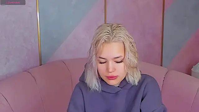 LIA KITTY online show from 12/16/24, 06:32