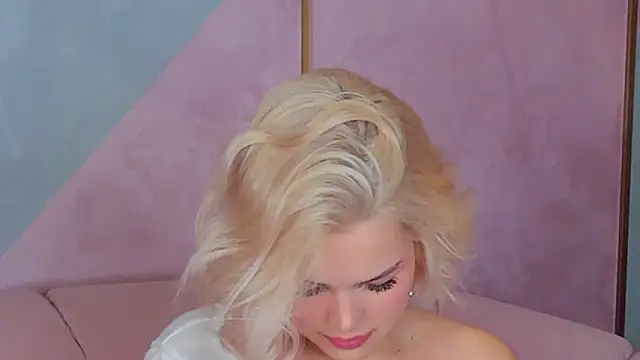 LIA KITTY online show from 12/19/24, 12:34