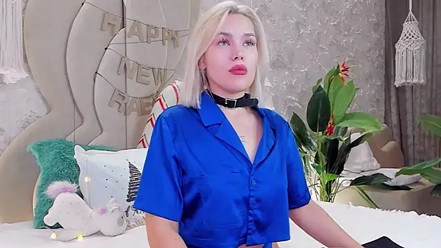 LIA KITTY online show from 01/01/25, 05:44