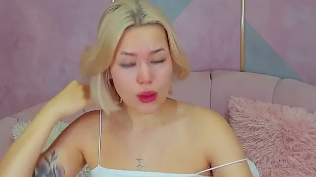LIA KITTY online show from 02/03/25, 07:07