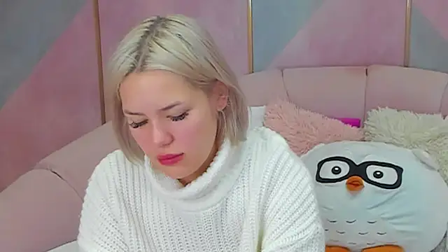 LIA KITTY online show from 02/06/25, 06:51