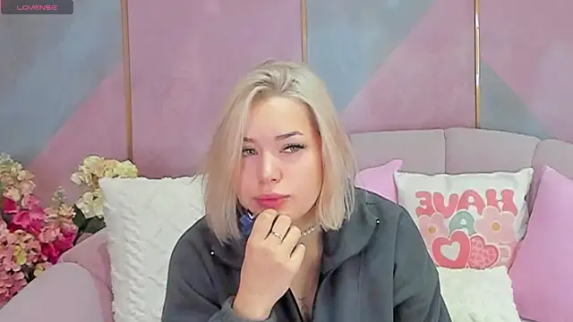 LIA KITTY online show from 03/13/25, 06:37