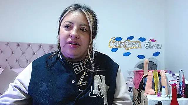 lanaqueen699 online show from 01/18/25, 12:15