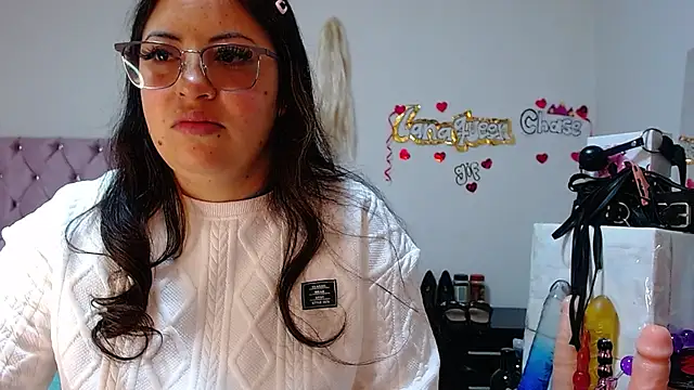 Snapshot of lanaqueen699 chatting on 10/01/25, 12:22 lanaqueen699 online show from 10/01/25, 12:22