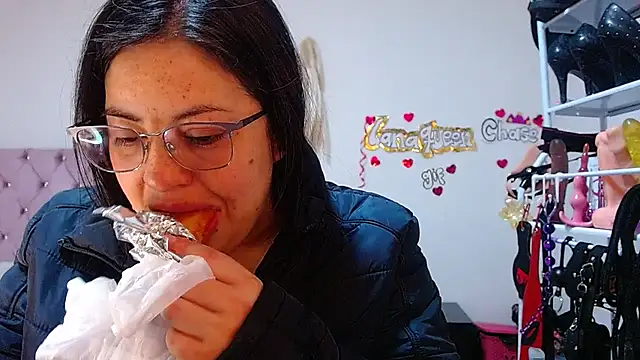 Snapshot of lanaqueen699 chatting on 10/21/25, 12:28 lanaqueen699 online show from 10/21/25, 12:28