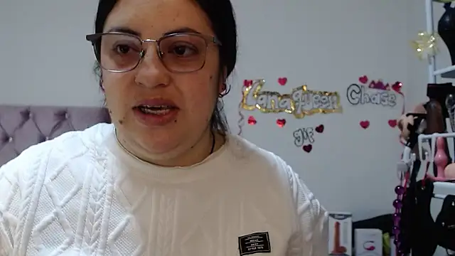 Snapshot of lanaqueen699 chatting on 12/02/25, 12:32 lanaqueen699 online show from 12/02/25, 12:32