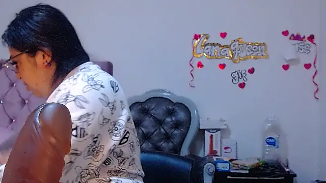 Snapshot of lanaqueen699 chatting on 04/15/26, 12:45 lanaqueen699 online show from 04/15/26, 12:45