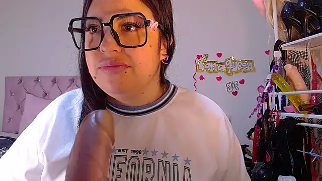 lanaqueen699 online show from 04/25/26, 01:25