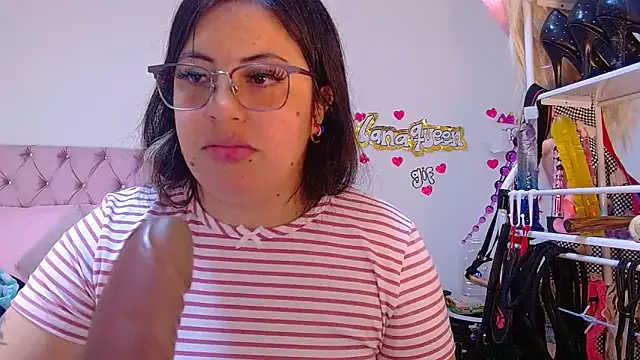 lanaqueen699 online show from 04/29/26, 06:25