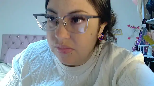 Snapshot of lanaqueen699 chatting on 05/11/26, 12:22 lanaqueen699 online show from 05/11/26, 12:22