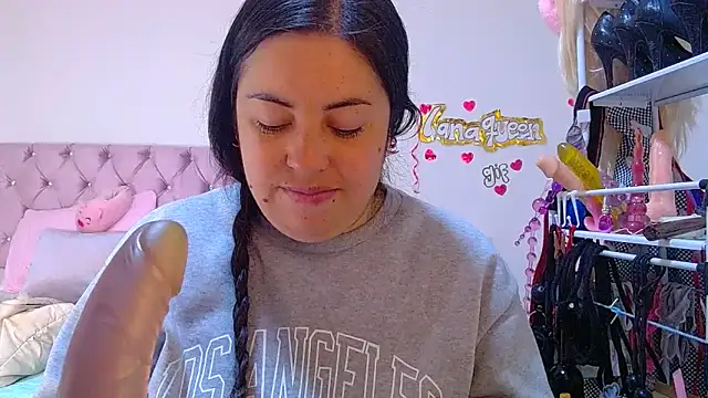 Snapshot of lanaqueen699 chatting on 05/15/26, 12:23 lanaqueen699 online show from 05/15/26, 12:23