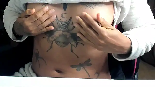 Snapshot of Ama_music chatting on 11/29/25, 04:54 Ama music online show from 11/29/25, 04:54