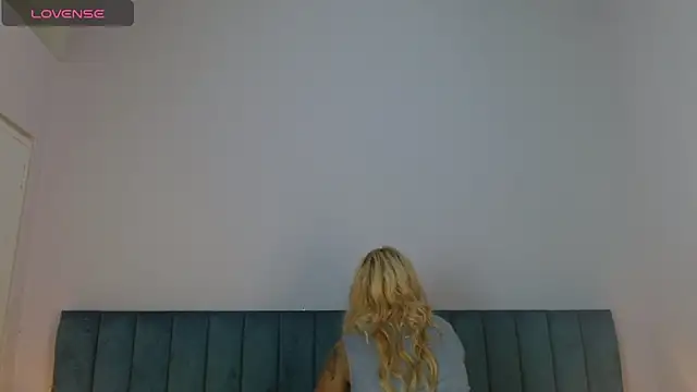april bunnyy online show from 01/25/25, 07:49