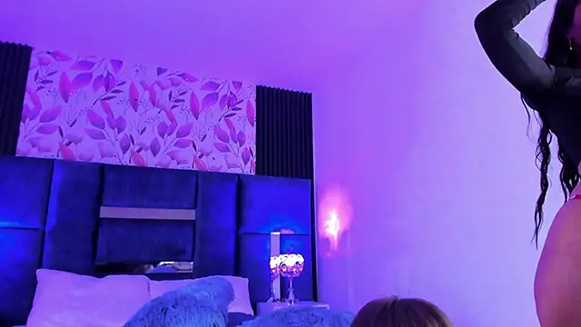 Larabrooks online show from 12/29/24, 05:42