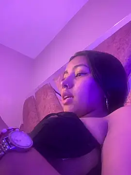 Snapshot of Larabrooks chatting on 09/15/25, 05:46 Larabrooks online show from 09/15/25, 05:46