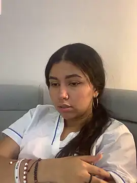 Snapshot of Larabrooks chatting on 09/29/25, 05:40 Larabrooks online show from 09/29/25, 05:40