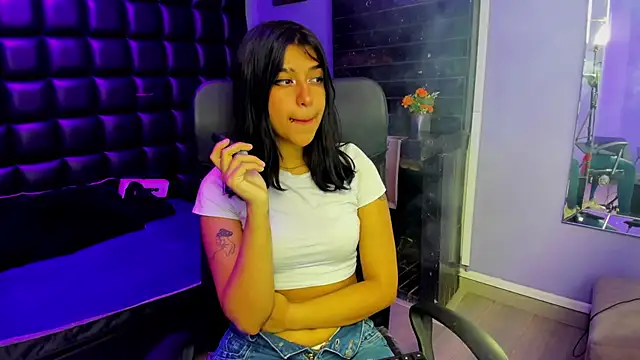 UnderBaby  online show from 09/20/25, 03:07