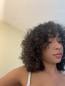 Snapshot of OSHUN_ chatting on 03/22/26, 02:42 OSHUN online show from 03/22/26, 02:42