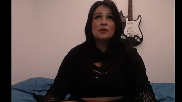 Snapshot of amydeepqueen chatting on 11/28/25, 01:47 amydeepqueen online show from 11/28/25, 01:47