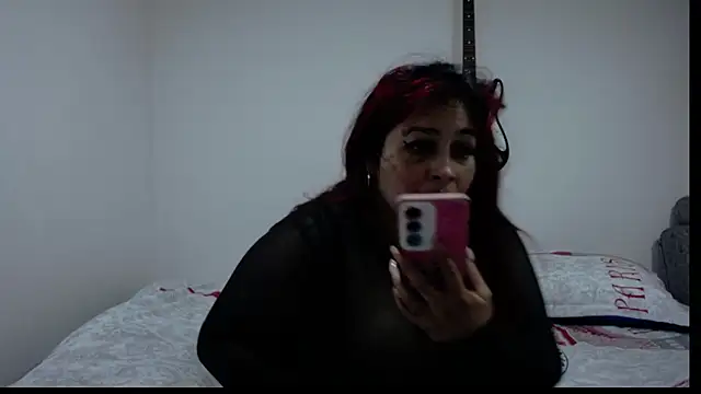 Snapshot of amydeepqueen chatting on 06/01/26, 01:35 amydeepqueen online show from 06/01/26, 01:35