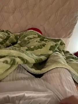 Snapshot of happyending69 chatting on 10/28/25, 12:47 happyending69 online show from 10/28/25, 12:47