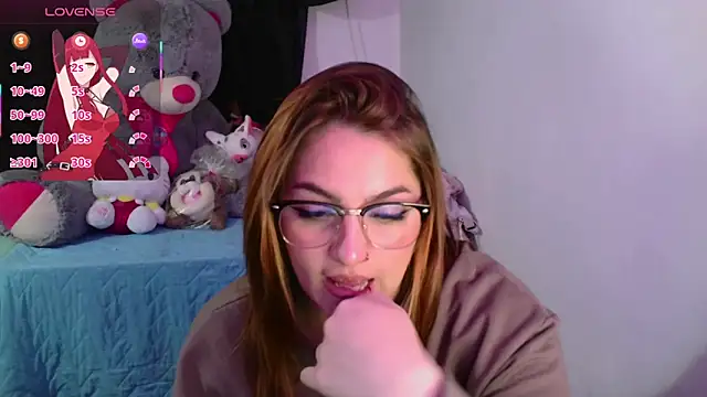 lucycherry   online show from 11/24/25, 11:59