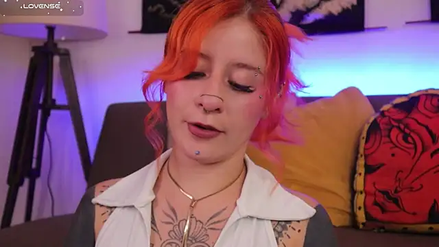 Snapshot of Daarlene chatting on 12/04/25, 06:16 Daarlene online show from 12/04/25, 06:16