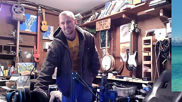 Snapshot of itsjameswebbscope chatting on 11/15/25, 04:03 itsjameswebbscope online show from 11/15/25, 04:03