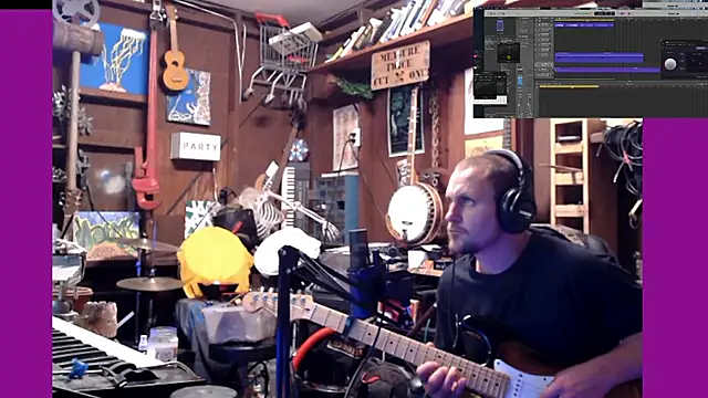 Snapshot of itsjameswebbscope chatting on 11/17/25, 08:31 itsjameswebbscope online show from 11/17/25, 08:31