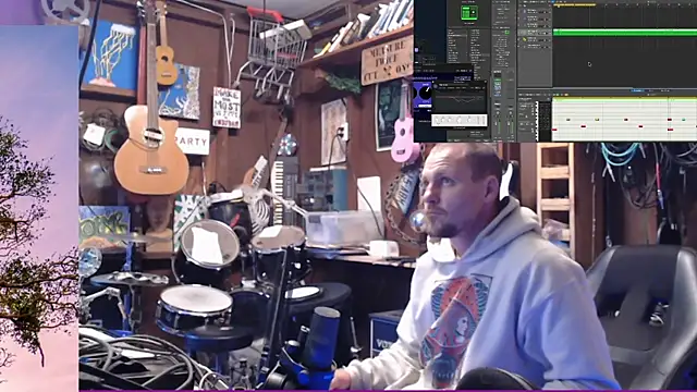 Snapshot of itsjameswebbscope chatting on 11/24/25, 09:47 itsjameswebbscope online show from 11/24/25, 09:47